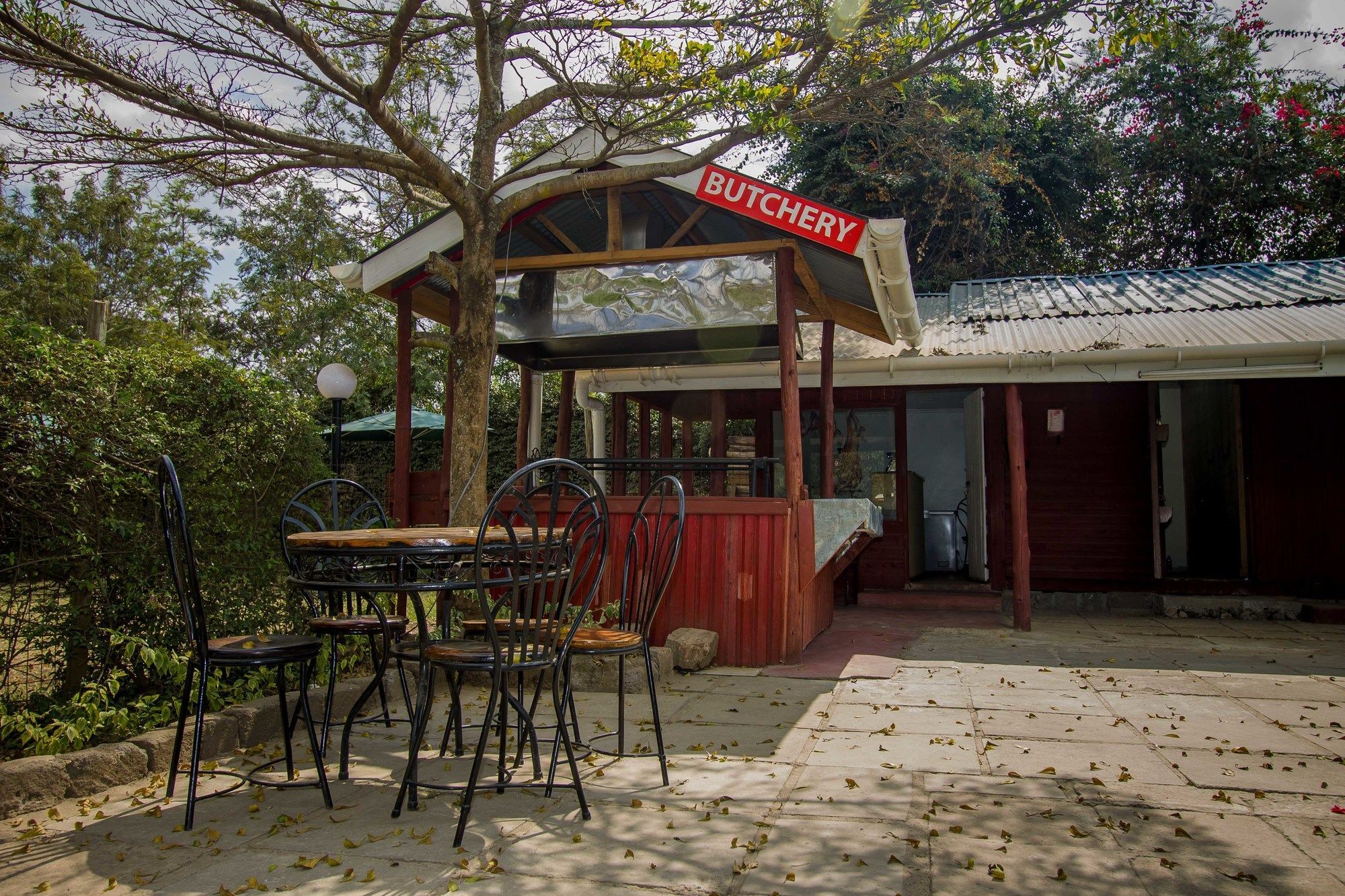 Balis Best Bar & Resort Langata Exterior photo